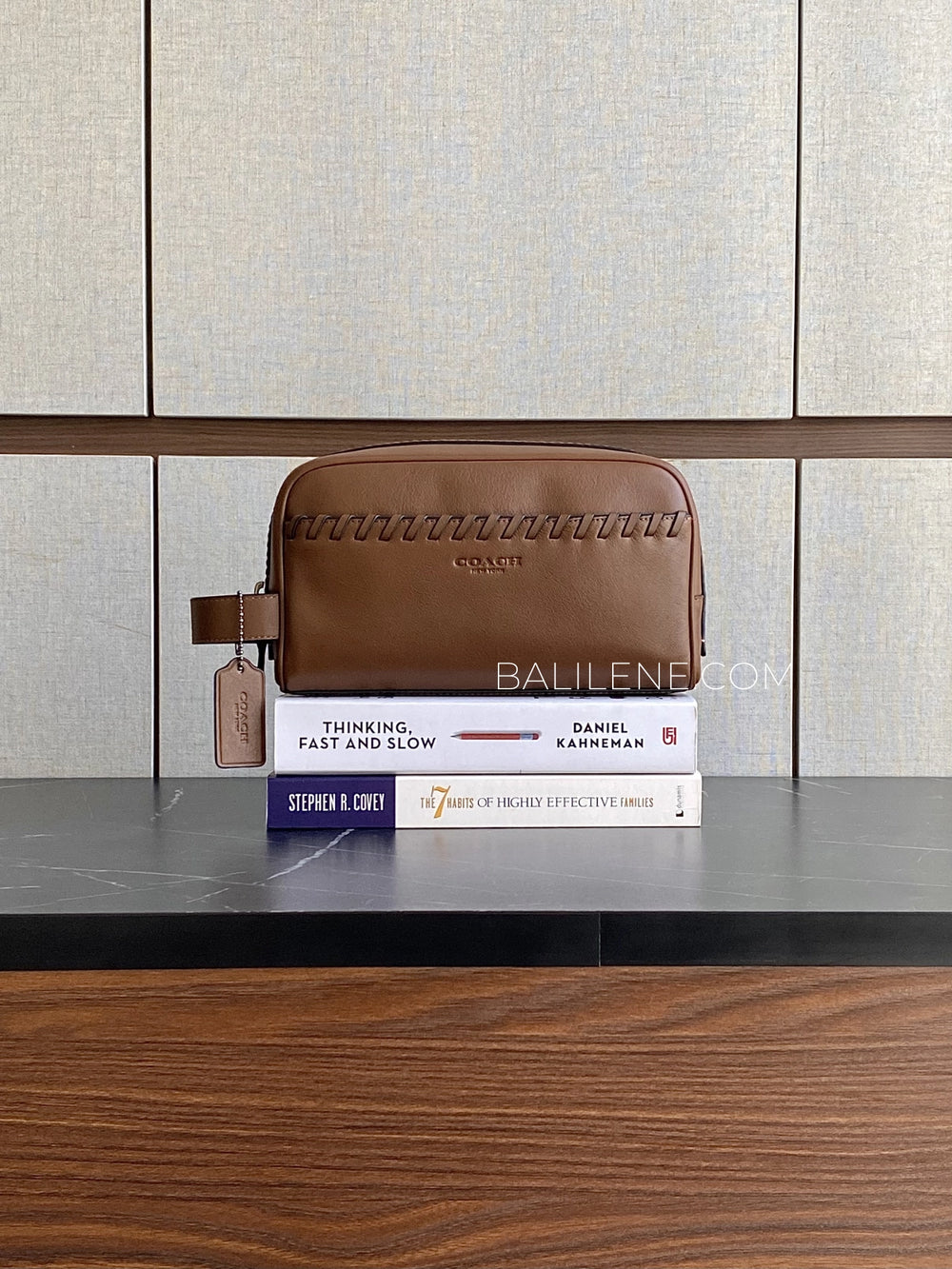 Coach-Small-Travel-Kit-With-Whipstitch-Saddle-balilene