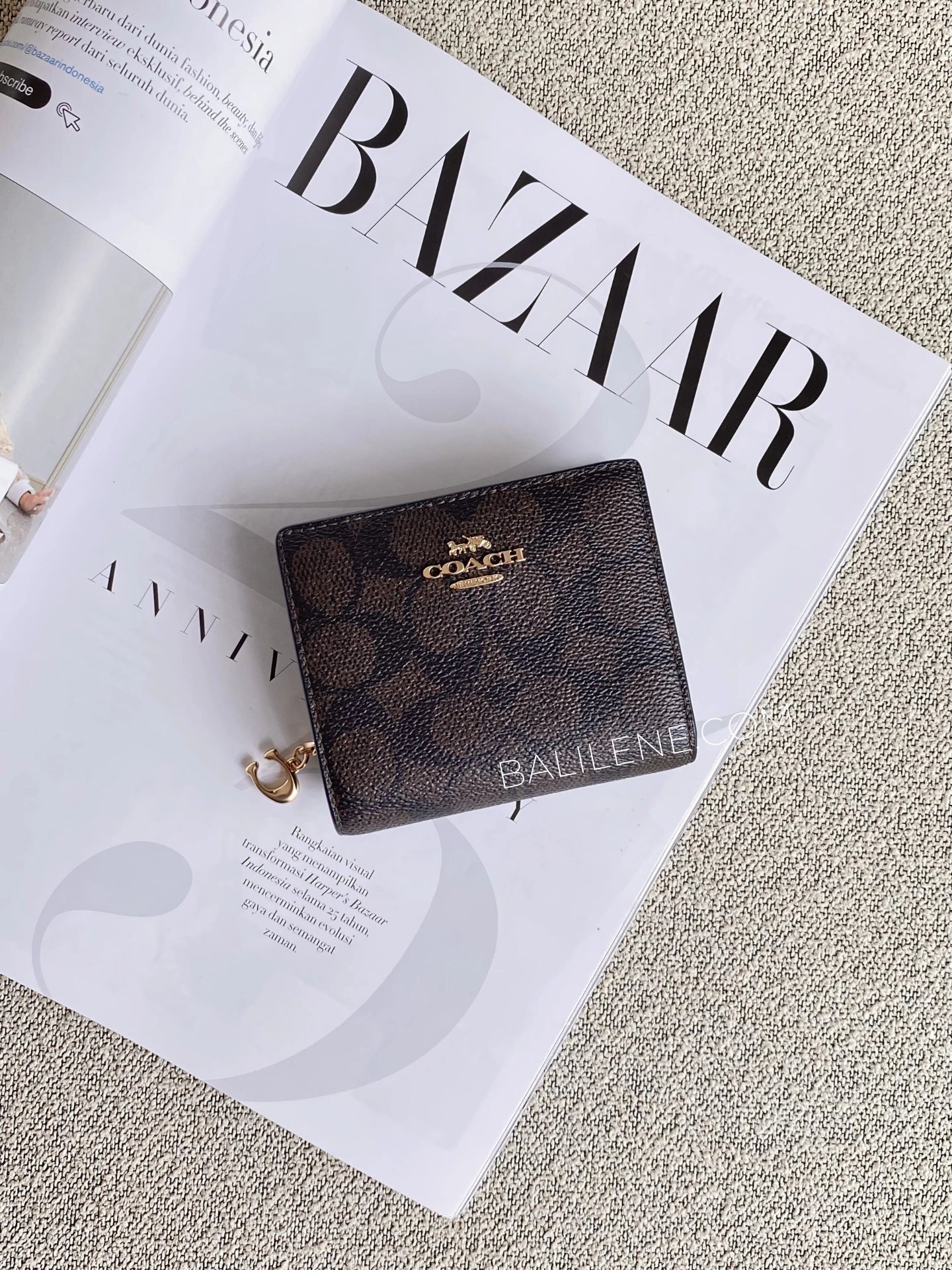 Coach-Snap-Wallet-In-Signature-Canvas-Walnut-Black-balilene