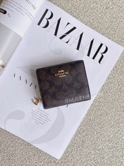 Coach-Snap-Wallet-In-Signature-Canvas-Walnut-Black-balilene