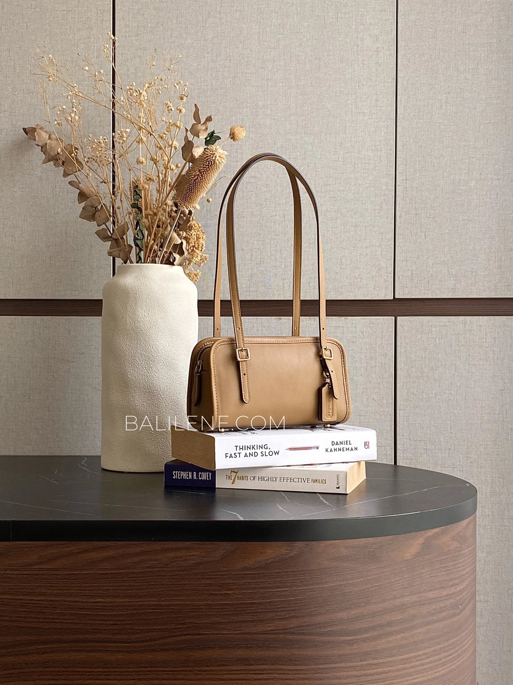 Coach-Swing-Zip-Bag-20-Honey-Brown-balilene