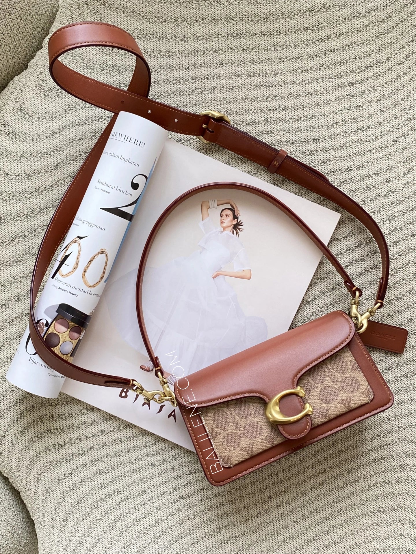 Coach-Tabby-Shoulder-Bag-20-Signature-Canvas-Tan-Rust-balilene