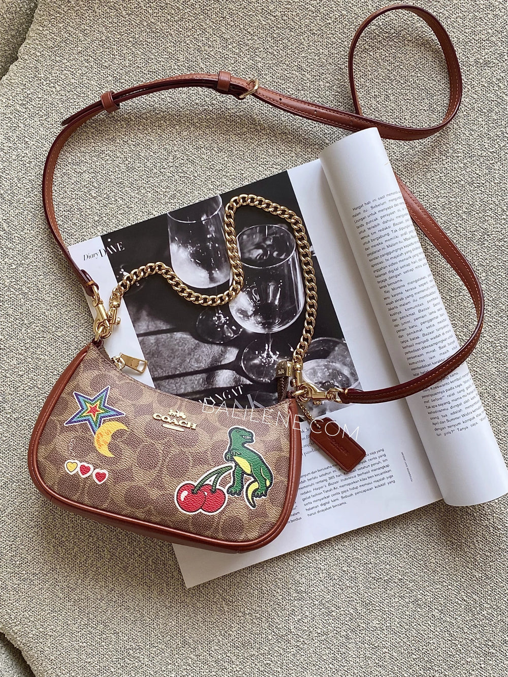 Coach-Teri-Mini-Crossbody-Bag-In-Signature-Canvas-With-Sticker-Print-Tan-Multi-balilene