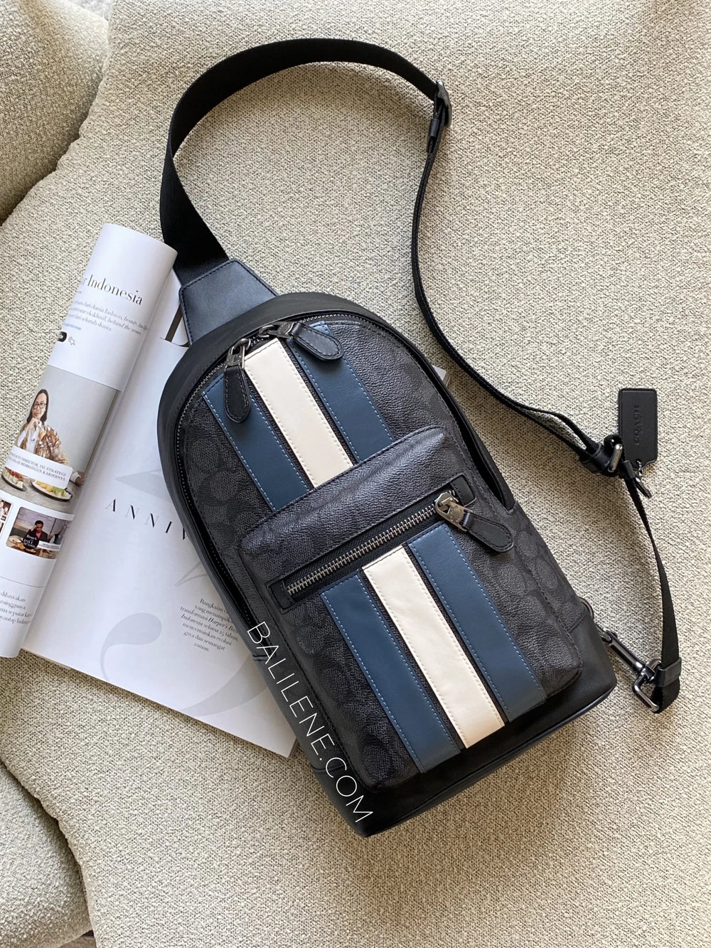 Coach-West-Pack-In-Signature-Canvas-Varsity-Stripe-Charcoal-Multi-balilene
