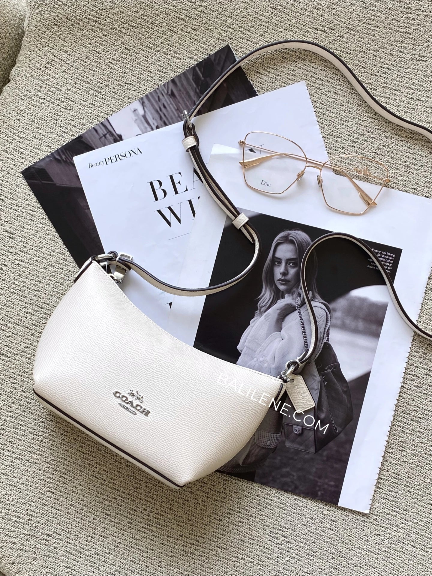 Coach-Zip-Crossbody-Bag-Crossgrain-Leather-Chalk-balilene