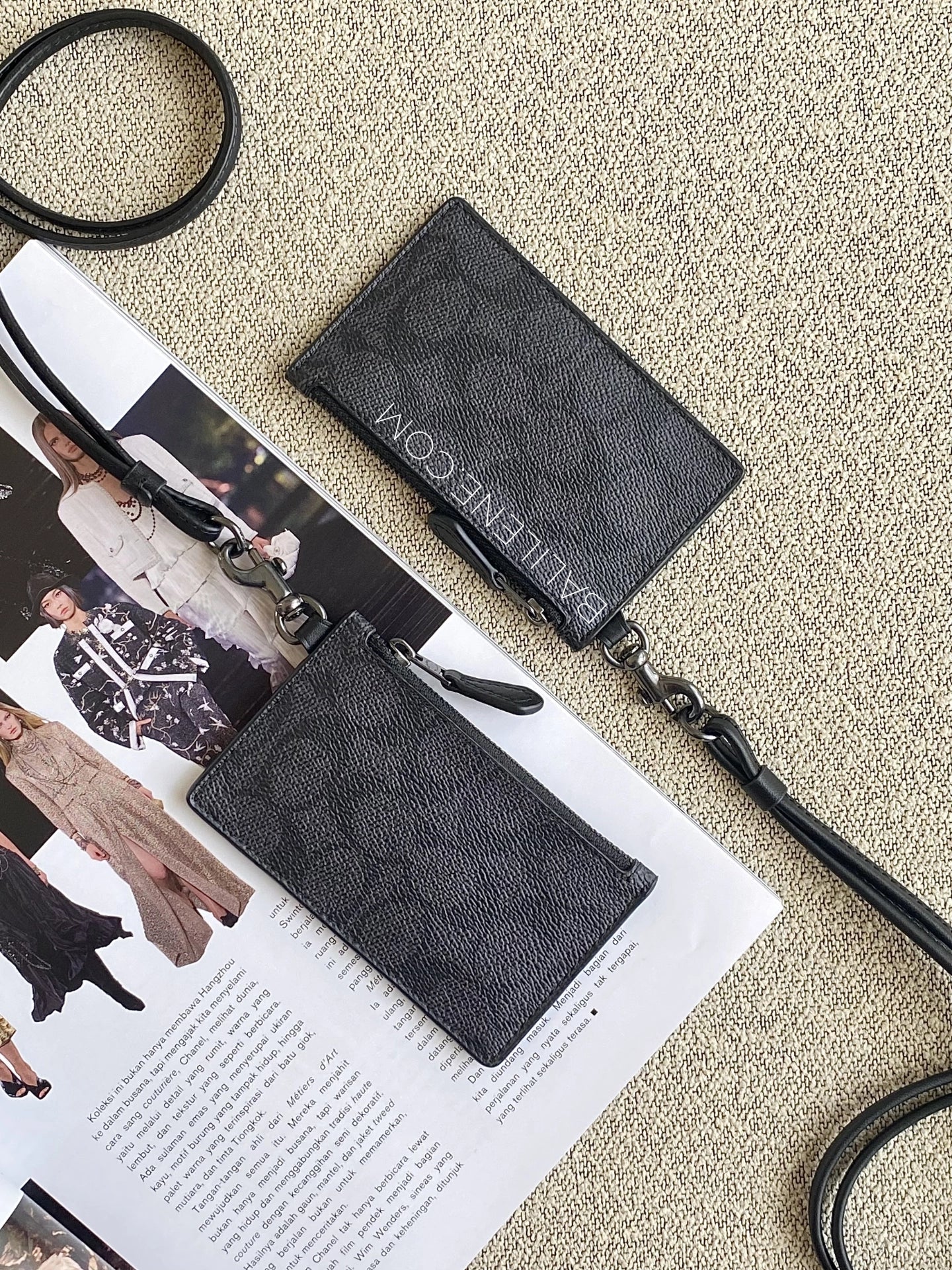 Coach-Zip-Lanyard-Card-Case-In-Signature-Canvas-Charcoal-Black-balilene