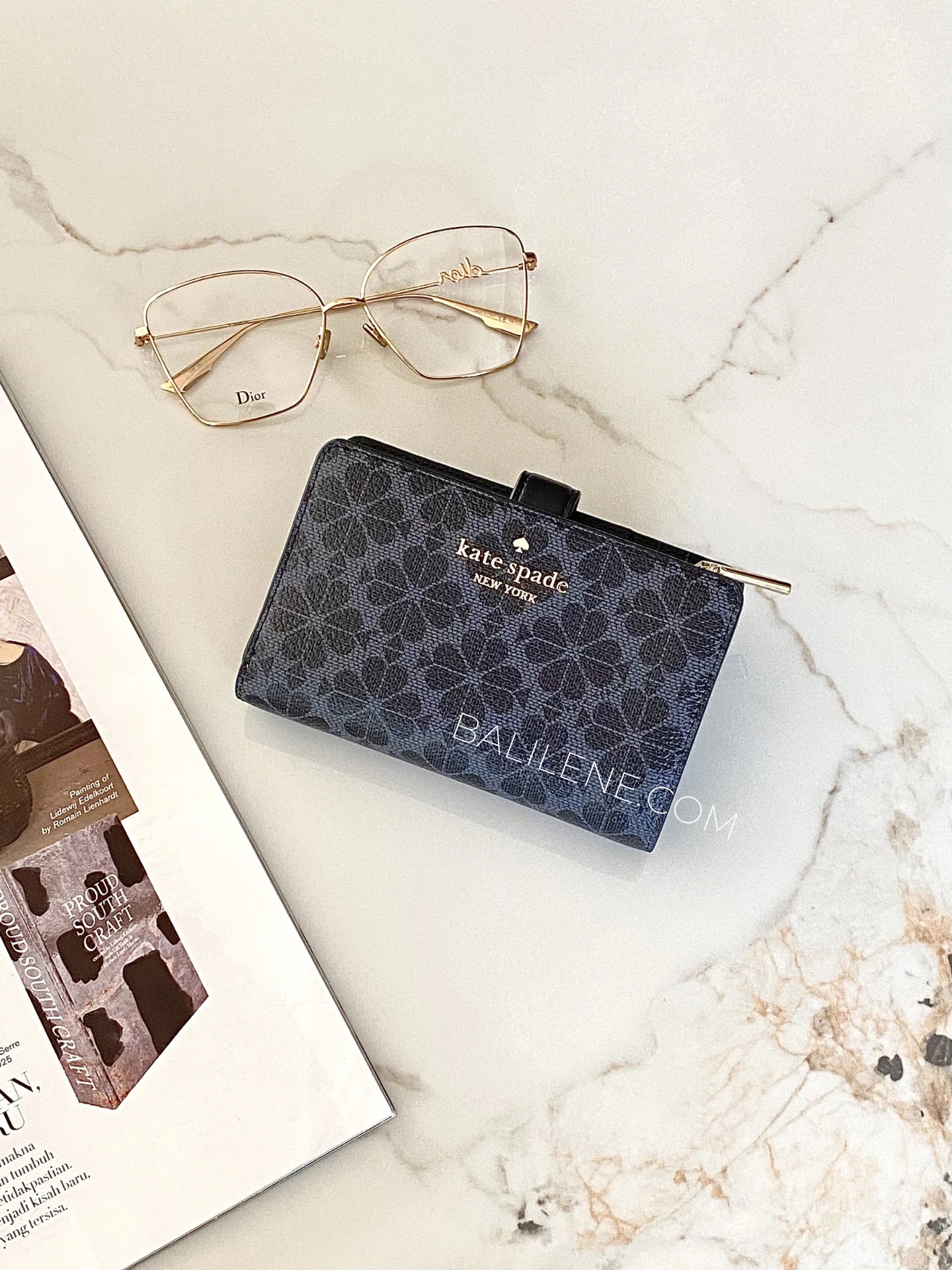 Kate-Spade-Flower-Medium-Compact-Bifold-Wallet-Black-balilene