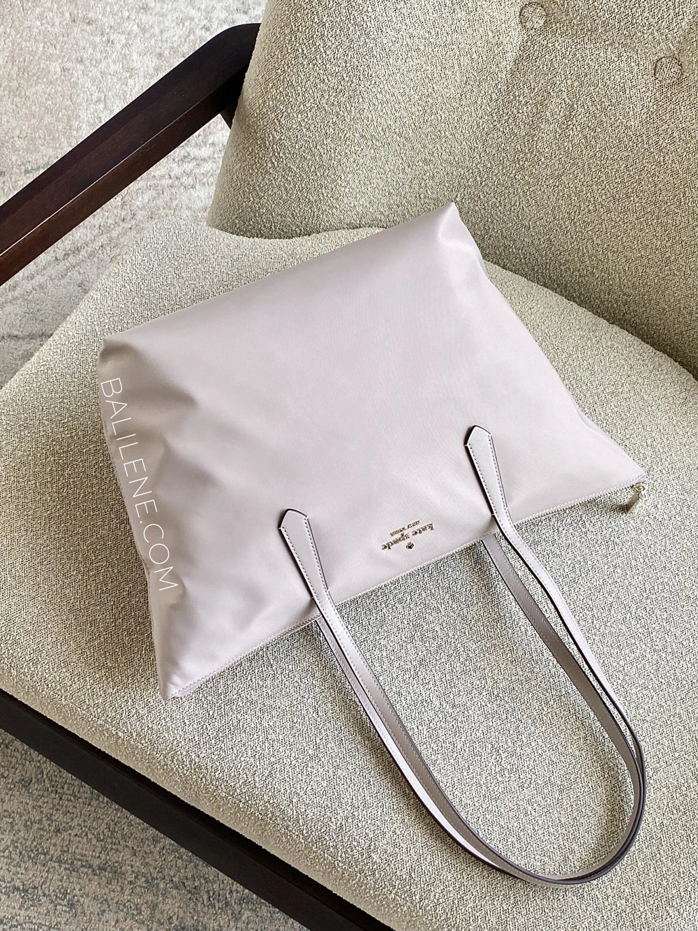 Kate-Spade-Kitt-Medium-Nylon-Tote-Cozy-Grey-balilene