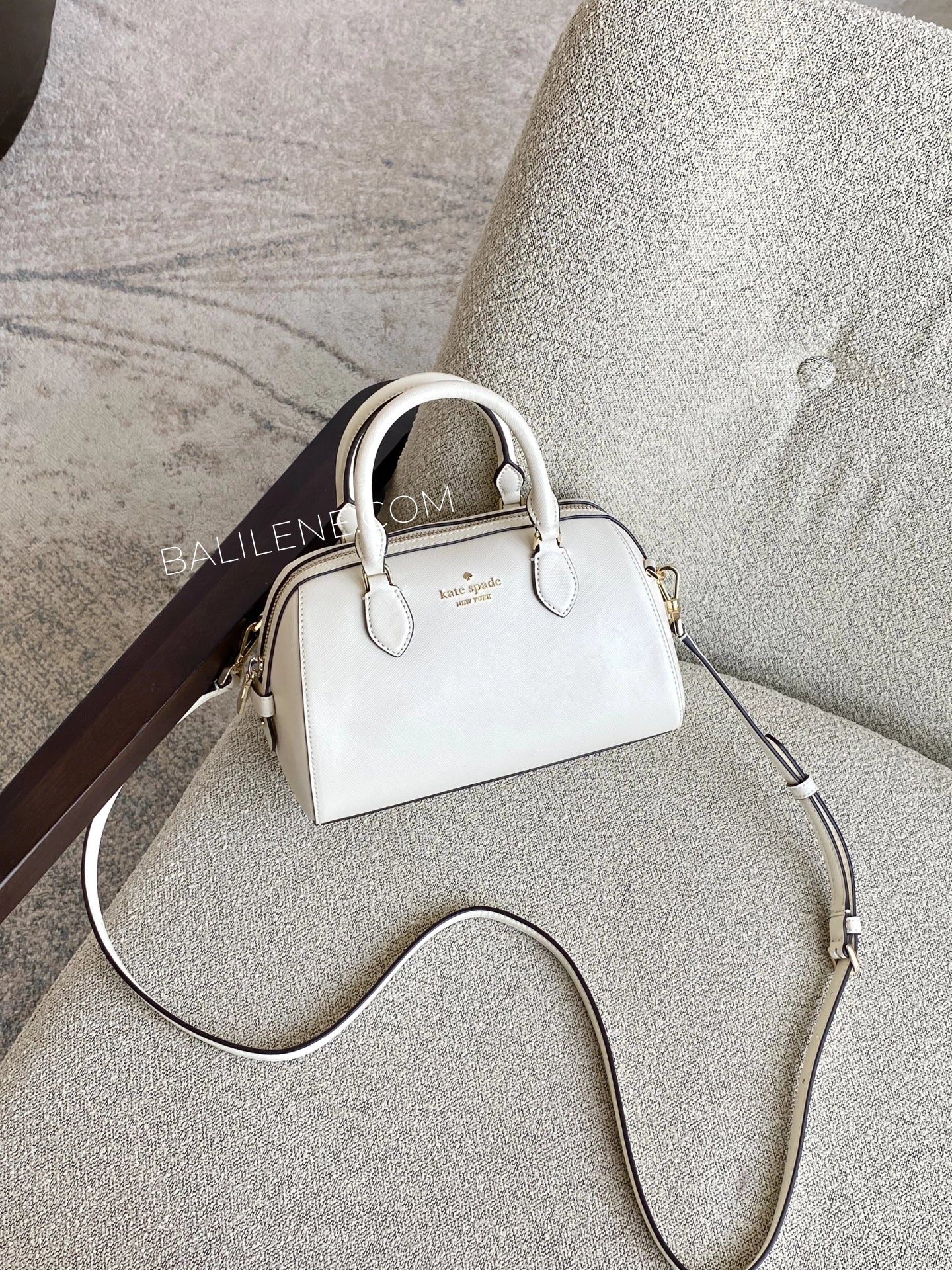 Kate-Spade-Madison-Saffiano-Leather-Duffle-Crossbody-Bag-Meringue-balilene