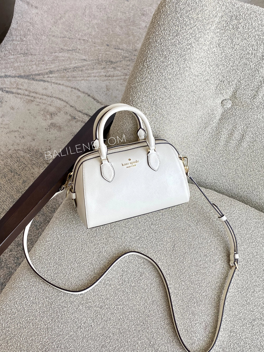 Kate-Spade-Madison-Saffiano-Leather-Duffle-Crossbody-Bag-Meringue-balilene