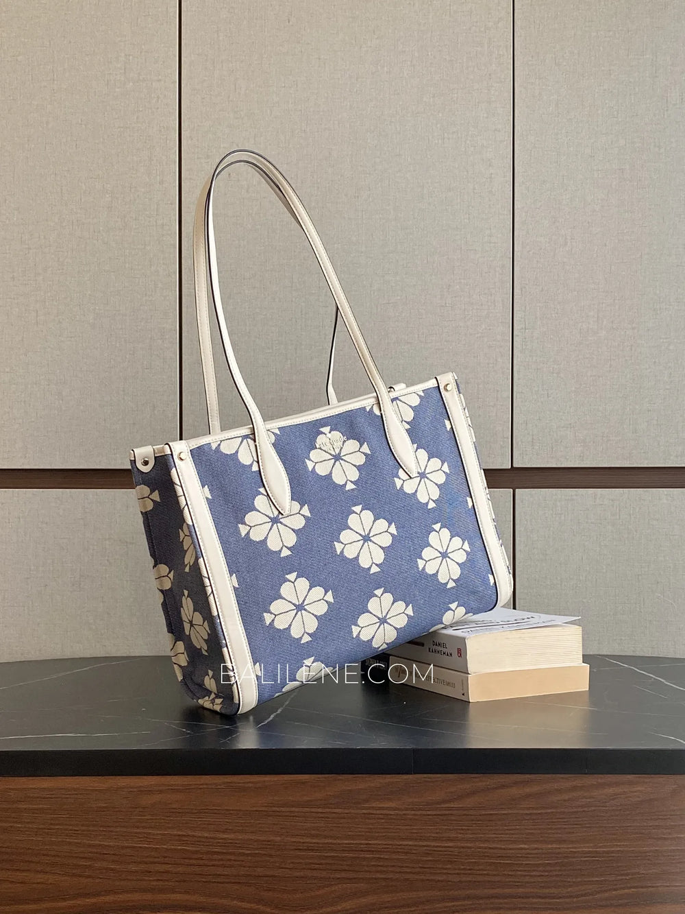Kate-Spade-Market-Tote-Spaced-Spade-Flower-Halo-White-balilene