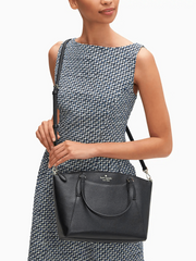 Kate-Spade-Monica-Satchel-Pebbled-Leather-Black-Balilene-onmodel