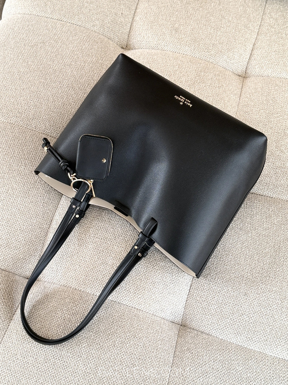Kate-Spade-Tessa-Tote-Bag-With-Charm-Black-balilene