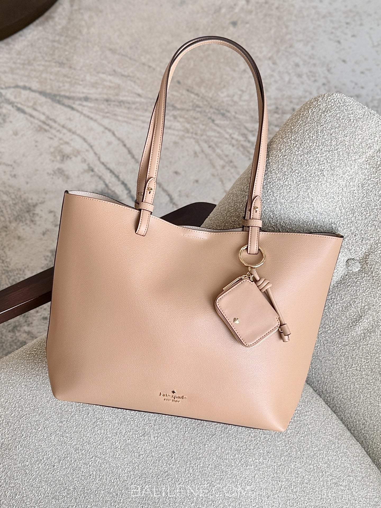 Kate-Spade-Tessa-Tote-Bag-With-Charm-Dried-Cloves-balilene