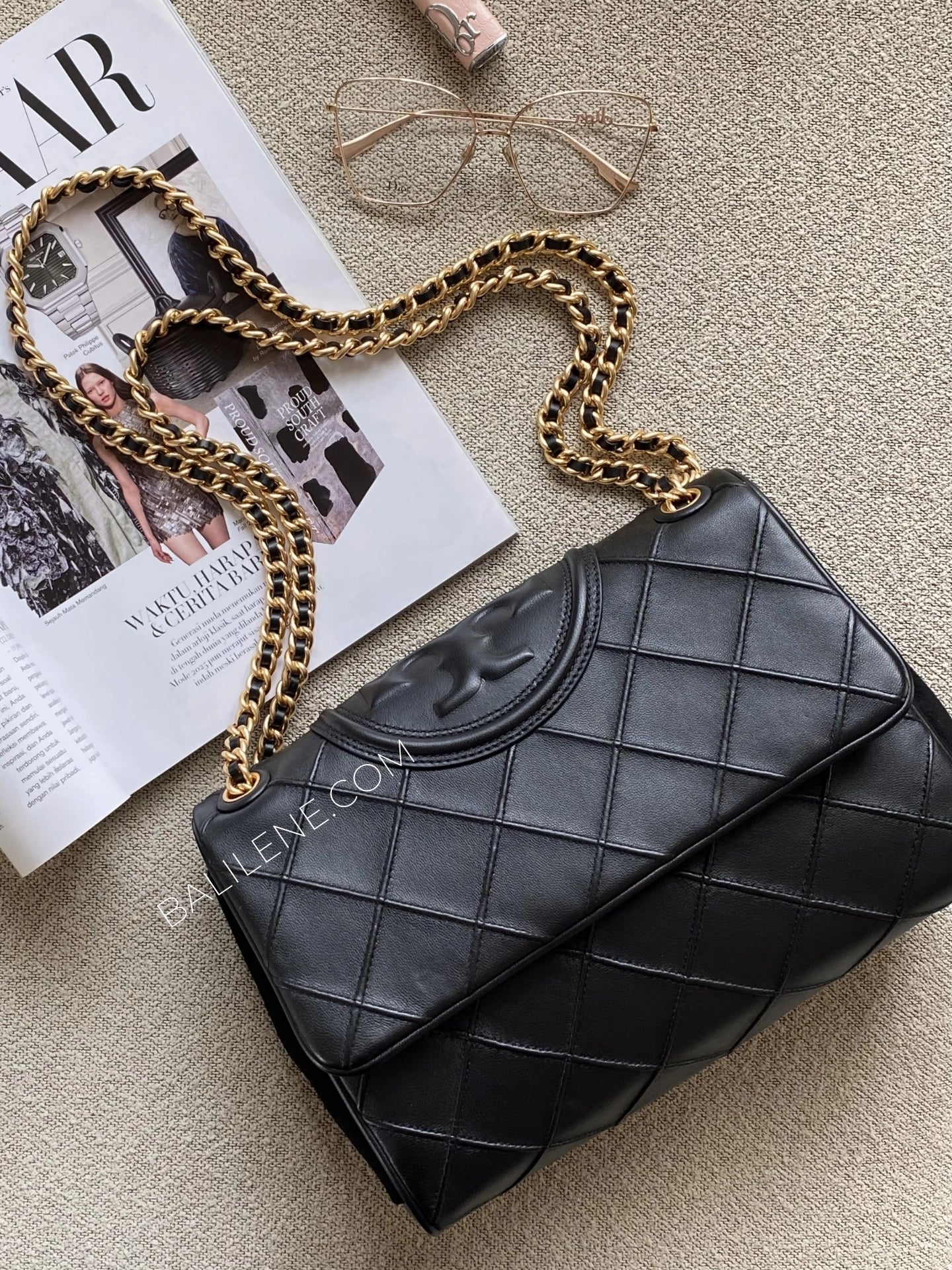 Tory-Burch-Fleming-Soft-Convertible-Shoulder-Bag-Black-balilene