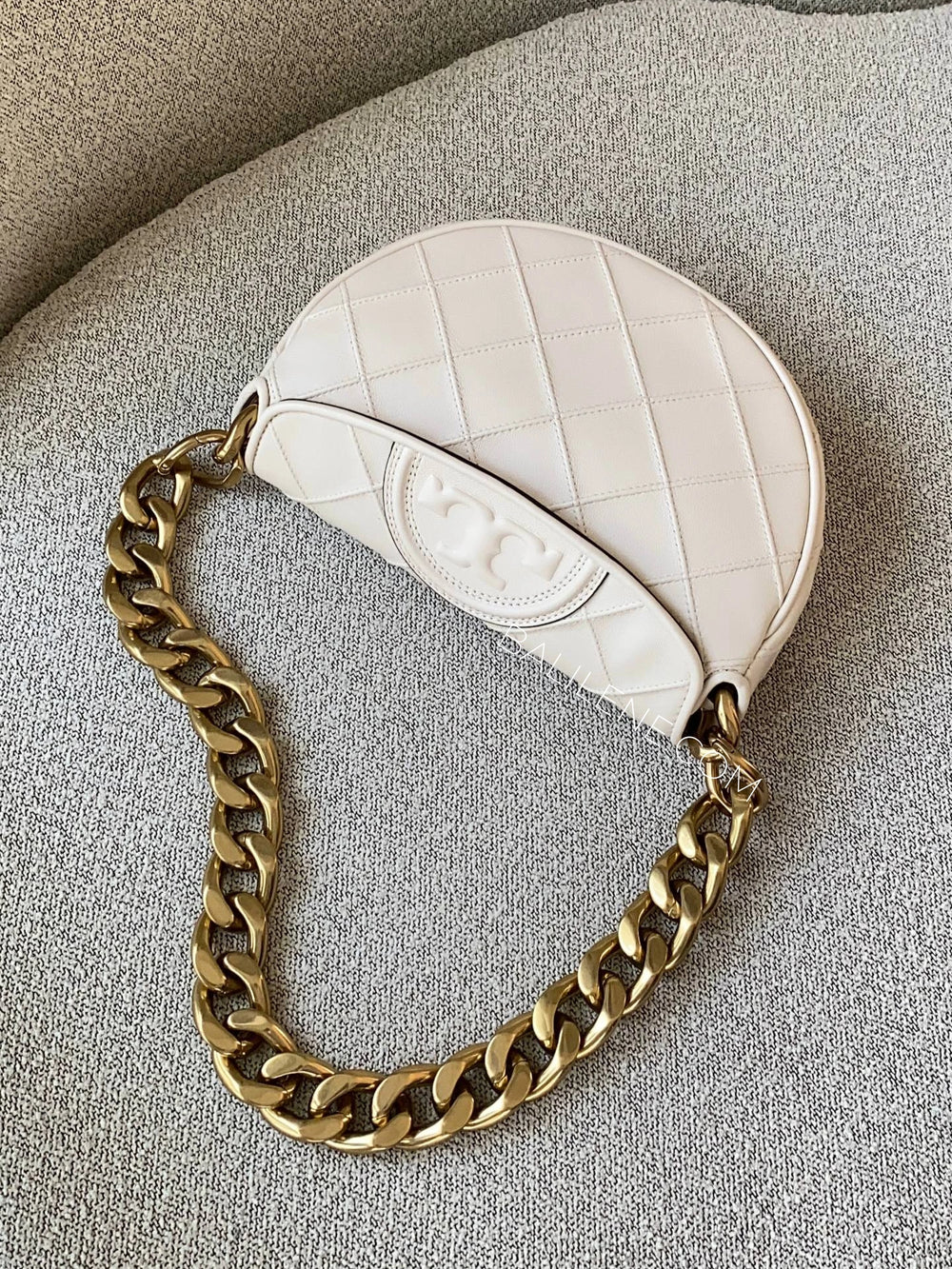 Tory-Burch-Fleming-Soft-Grain-Mini-Crescent-Bag-New-Cream-balilene