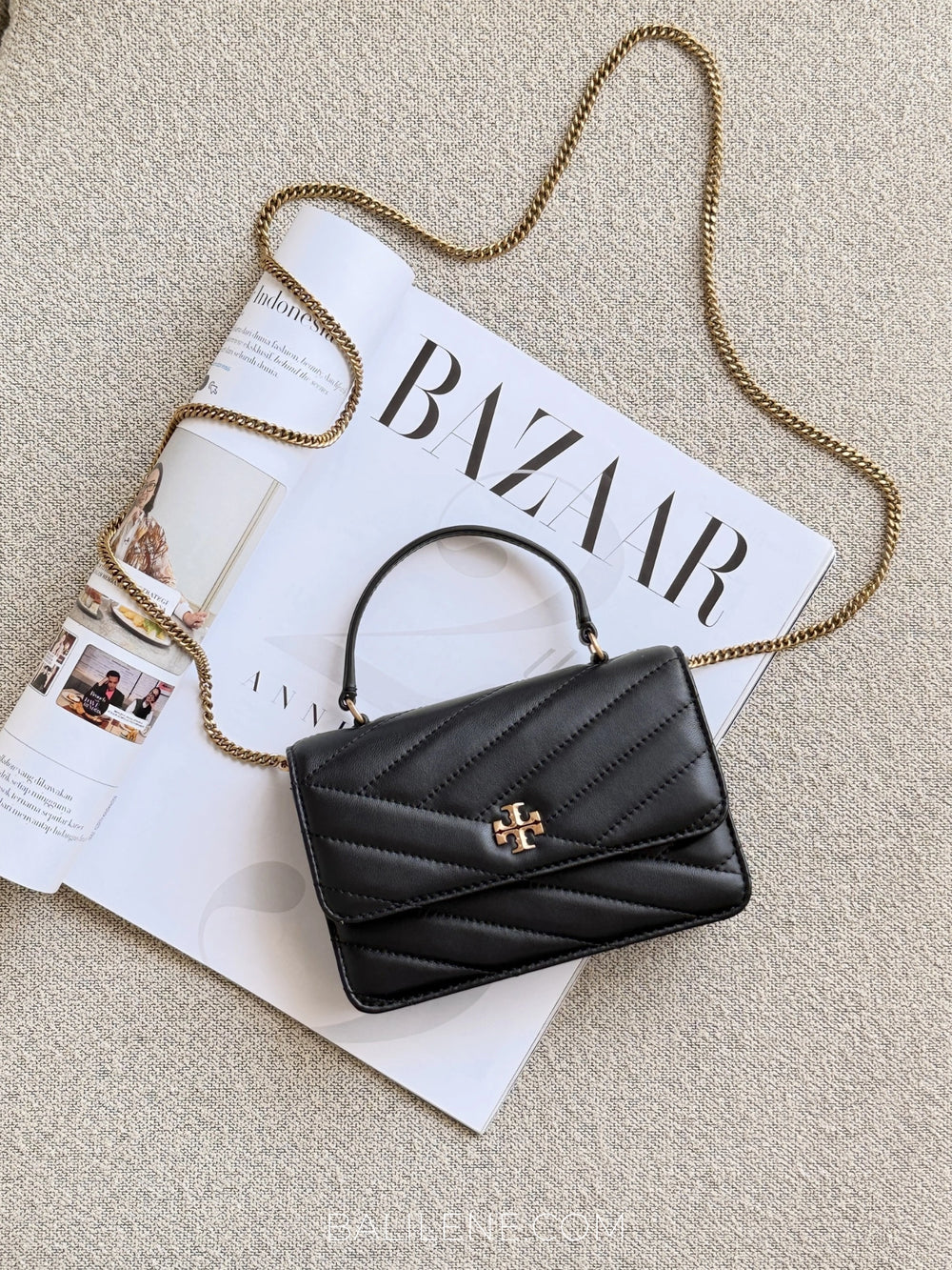 Tory-Burch-Kira-Chevron-Mini-Top-Handle-Chain-Wallet-Black-balilene