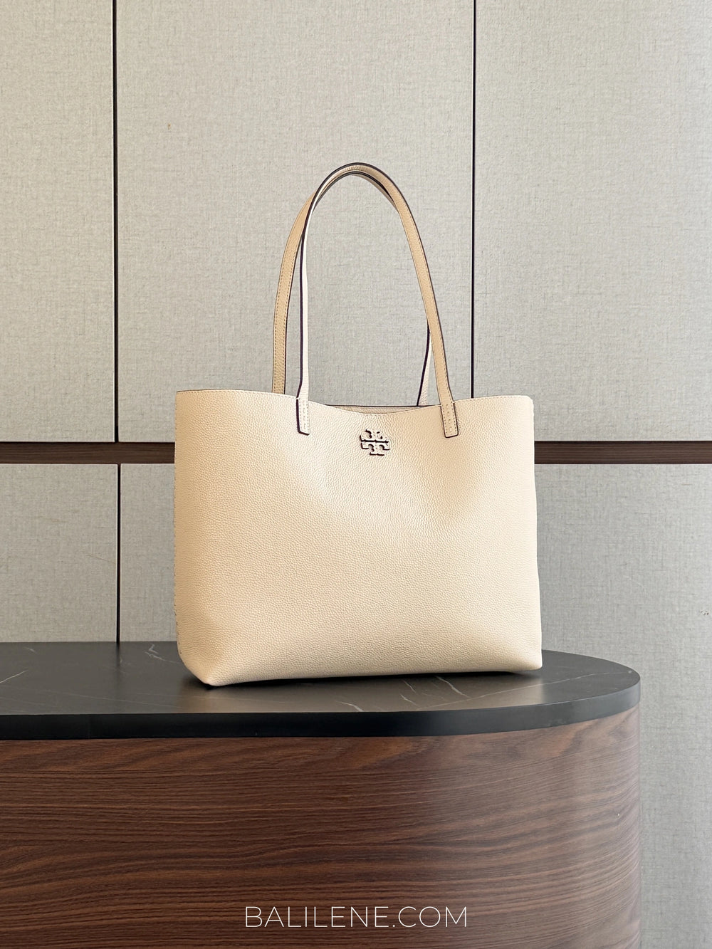 Tory-Burch-McGraw-Tote-Bag-Brie-balilene