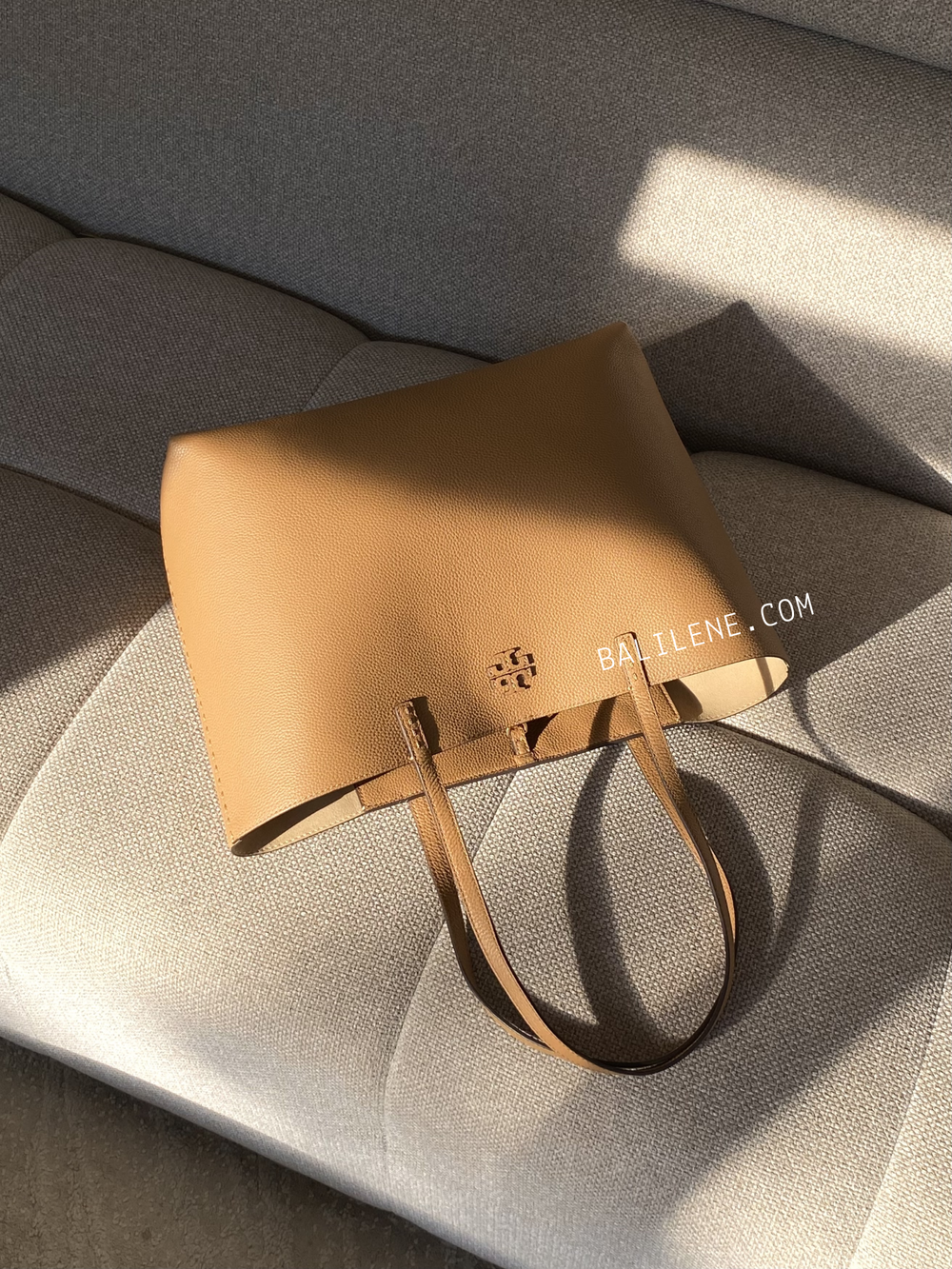 Tory-Burch-McGraw-Tote-Bag-Tiramisu-balilene