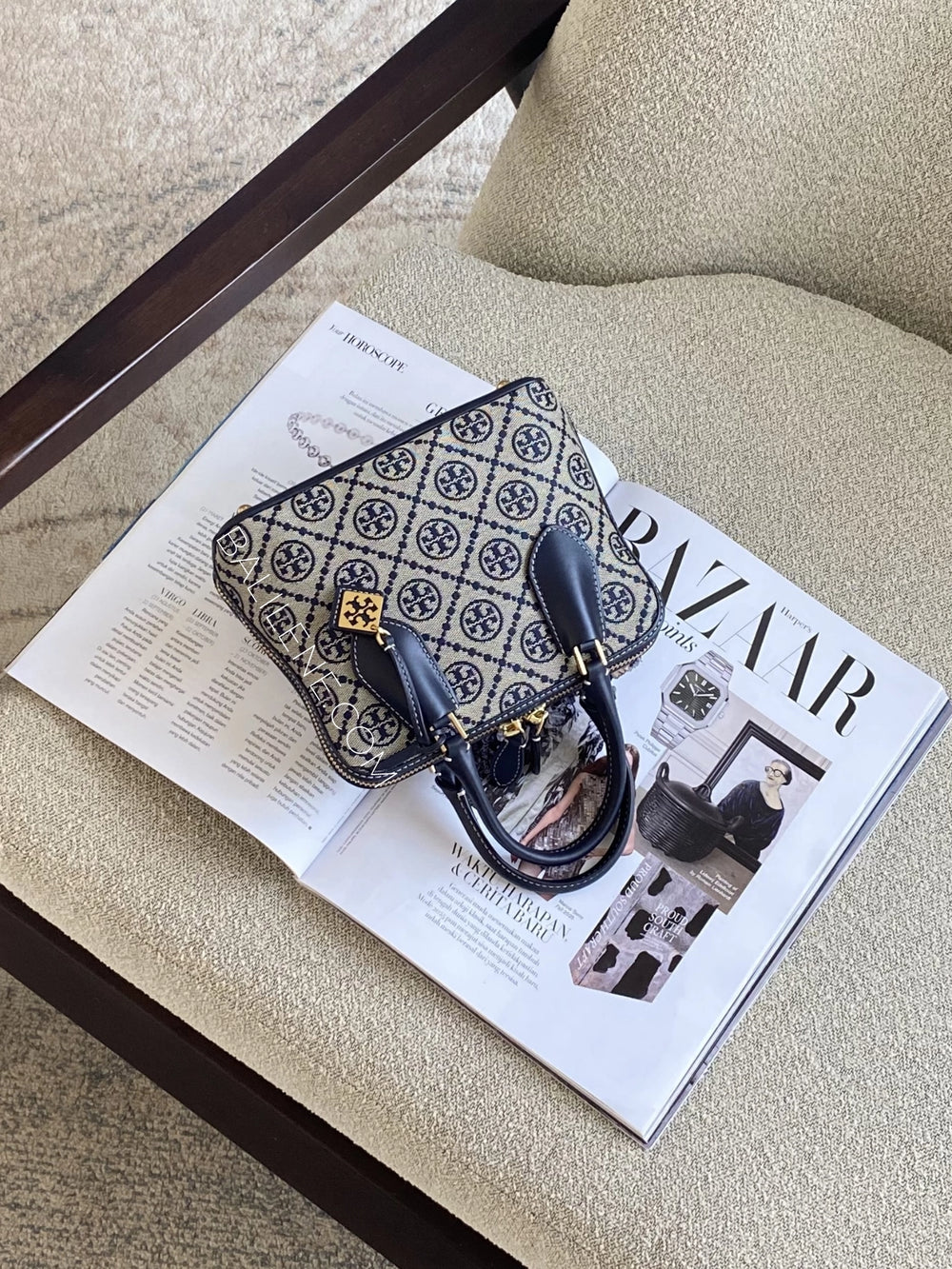 Tory-Burch-Mini-T-Monogram-Jacquard-Swing-Satchel-Tory-Navy-balilene