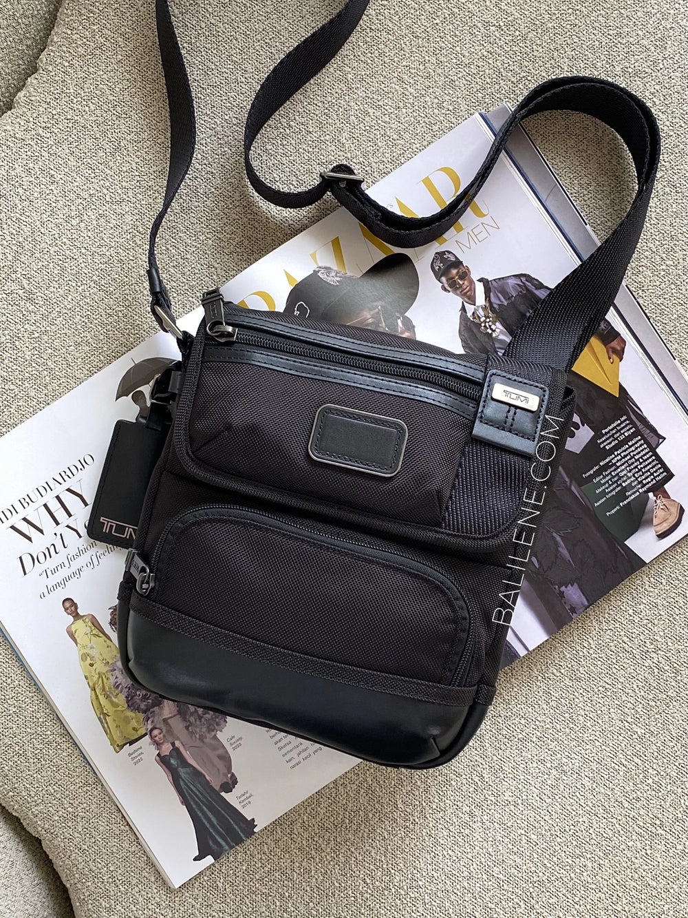 Tumi-Kerby-Crossbody-Bag-Black-balilene