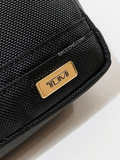 Tumi-Medium-Kit-Travel-Pouch-Black-Balilene-detail-logo