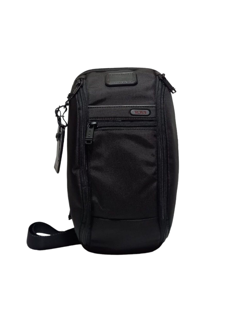 Tumi-Men-Large-Sling-Bag-Black