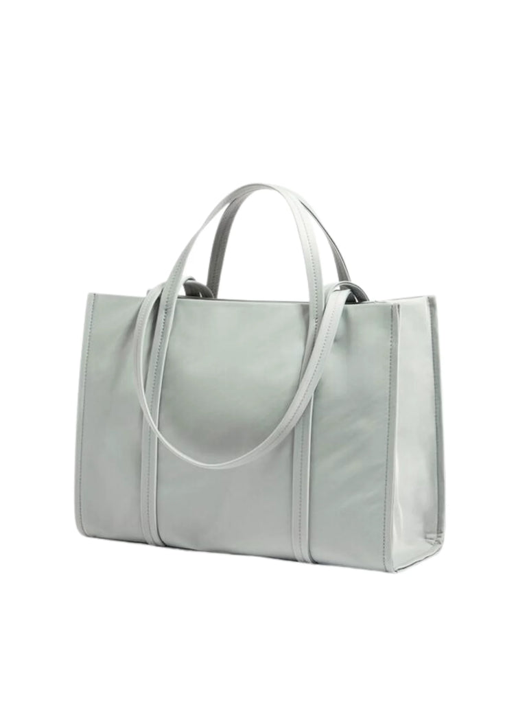 bagian-belakang-Bimba-Y-Lola-Chimo-logo-plaque-Medium-Nylon-Shopper-Bag-Light-GreyWEBP_1