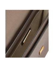 bagian-dalam-logo-Tory-Burch-Britten-Medium-Adjustable-Shoulder-Bag-PortobelloWEBP