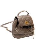 bagian-samping-Tory-Burch-Willa-Backpack-Volcanic-Stone