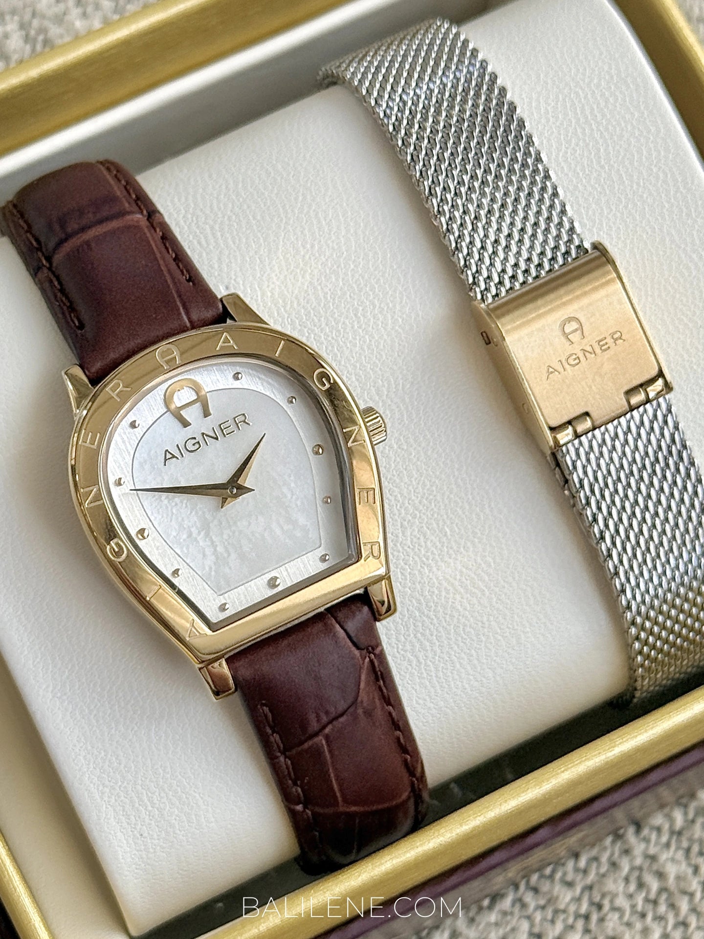 detail-Aigner-Campania-Set-White-Gold-Silver-Stailess-Steel-Dark-Brown-Leather-Womens-Watch-balilene