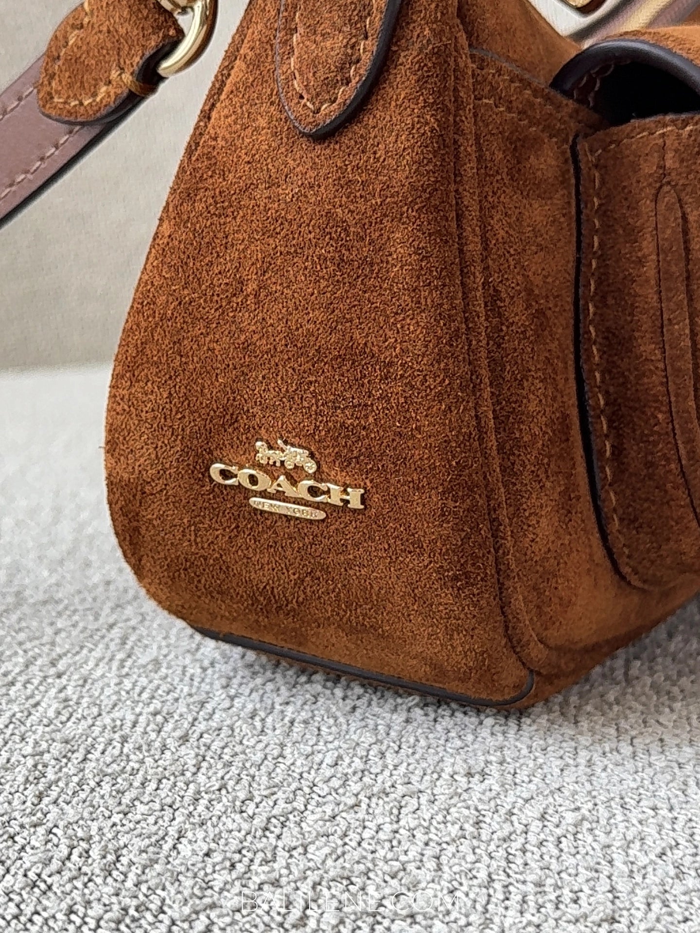 detail-Coach-Ashton-Mini-Shoulder-Bag-Warm-Brown-balilene