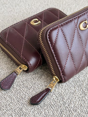 detail-Coach-Essential-Small-Zip-Around-Card-Case-With-Pillow-Quilting-Black-Curran-balilene