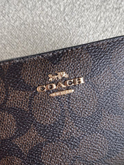 detail-Coach-Snap-Wallet-In-Signature-Canvas-Walnut-Black-balilene