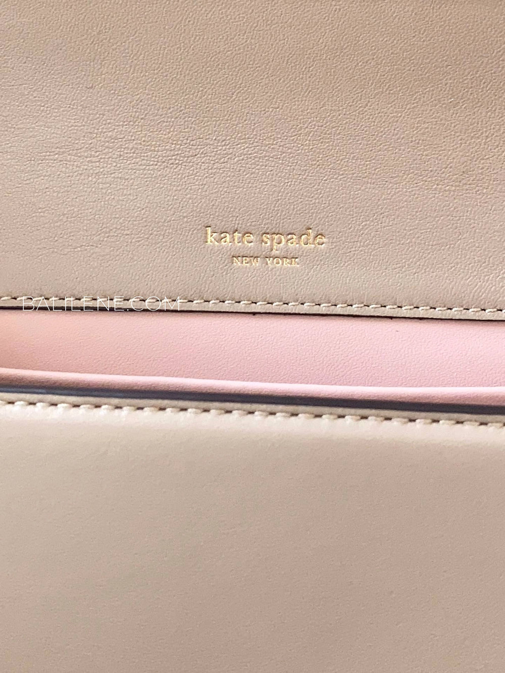 detail-Kate-Spade-Dakota-Medium-Convertible-Shoulder-Bag-Timeless-Taupe-balilene