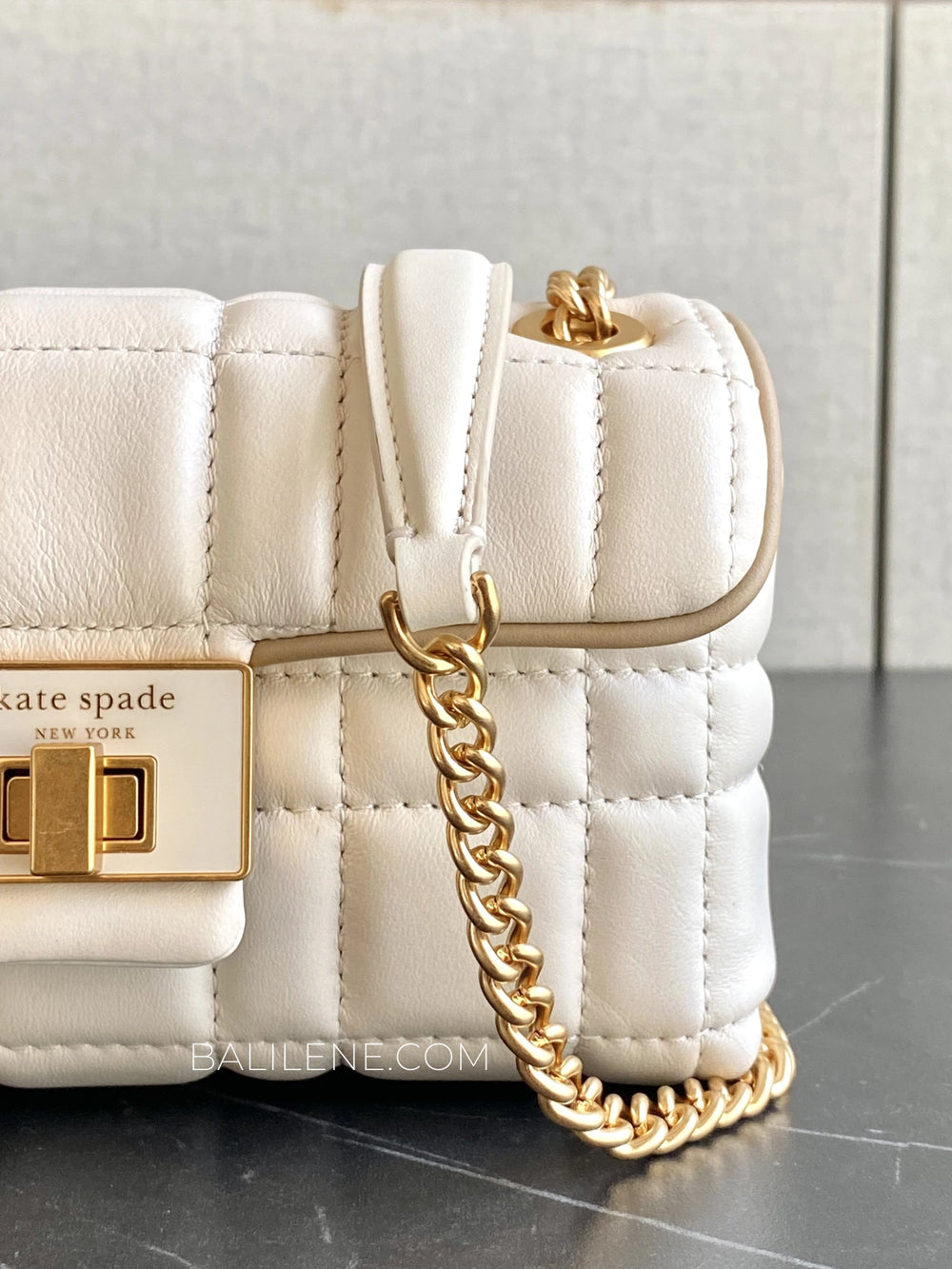 detail-Kate-Spade-Evelyn-Small-Quilted-Leather-Ivory-balilene