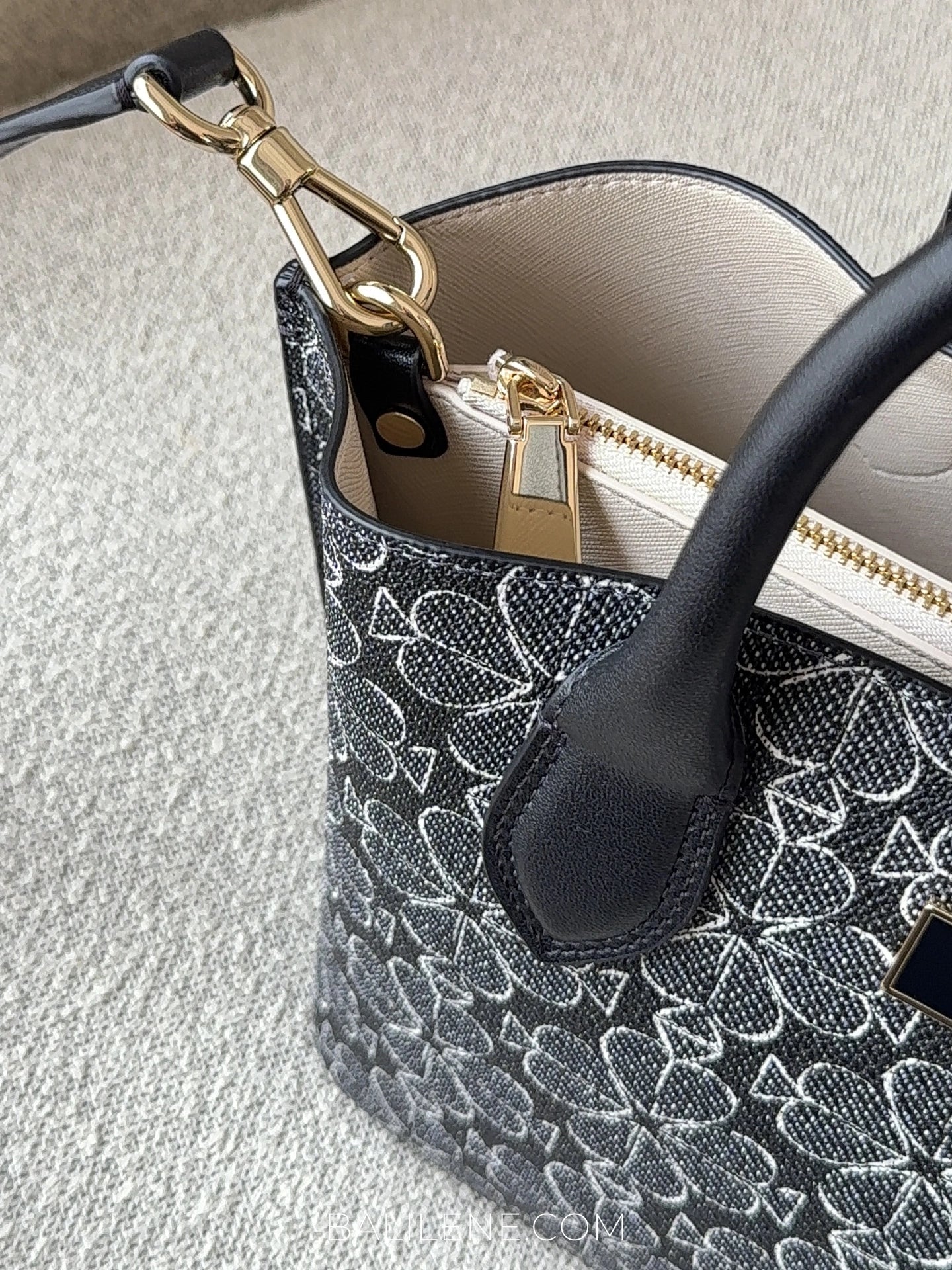 detail-Kate-Spade-Suite-Spade-Flower-Coated-Canvas-Crossbody-Tote-Black-Multi-balilene
