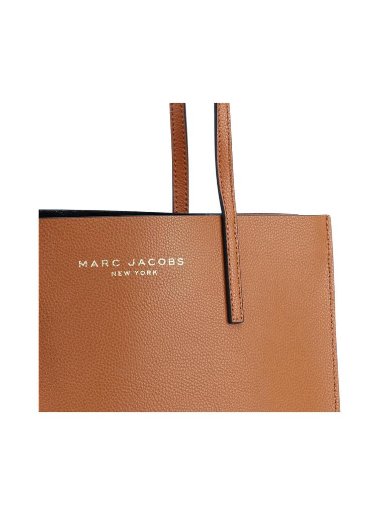 detail-Marc-Jacobs-The-Grind-Tote-Bag-Smoked-Almond