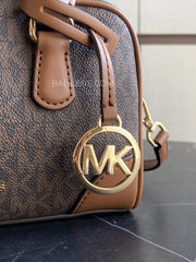 detail-Michael-Kors-Thompson-Extra-Small-Signature-Logo-Convertible-Satchel-Bag-Brown-balilene
