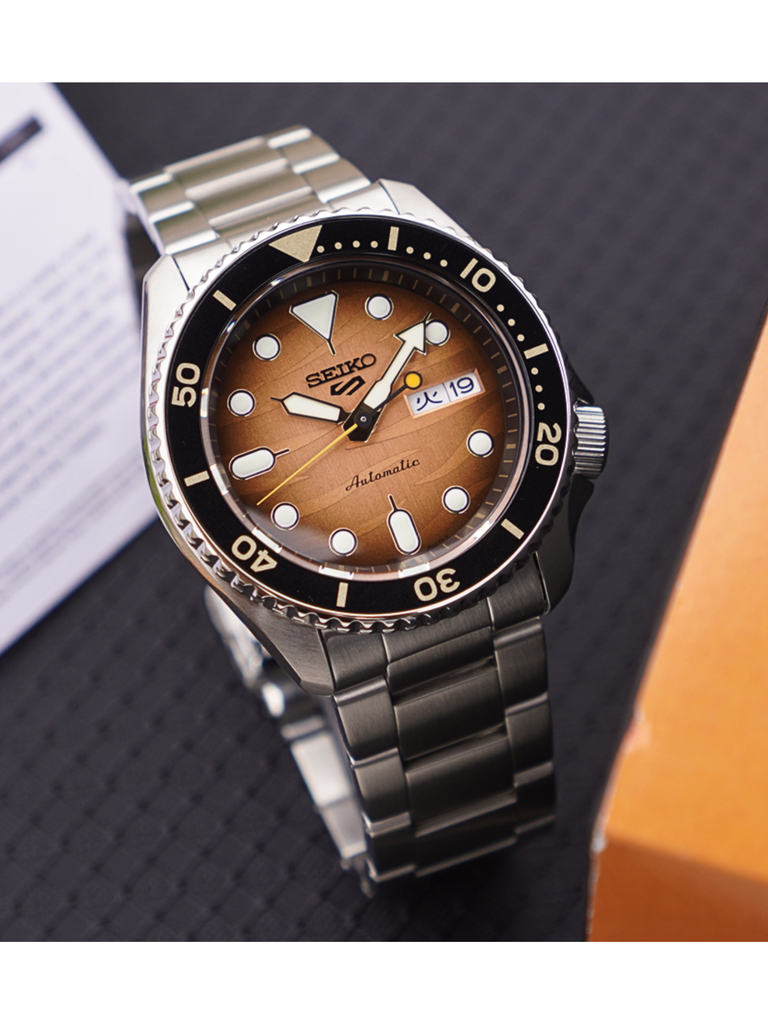 detail-Seiko-5-Sports-SRPL45K1-Tiger-Exclusive-3rd-Limited-Edition