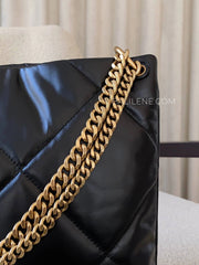 detail-Tory-Burch-Kira-Diamond-Quilt-Hobo-Bag-Black-balilene