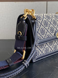 detail-Tory-Burch-T-Monogram-Small-Jacquard-Shoulder-Bag-Tory-Navy-balilene