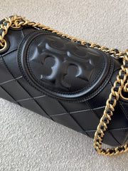 detail-atas-Tory-Burch-Fleming-Soft-Small-Convertible-Shoulder-Bag-Black-balilene