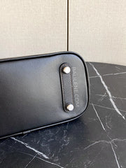 detail-bawah-Coach-Revel-Bag-24-In-Signature-Textile-Jacquard-Cocoa-Black-balilene
