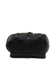 detail-bawah-Tumi-Higgins-Sling-Bag-Black