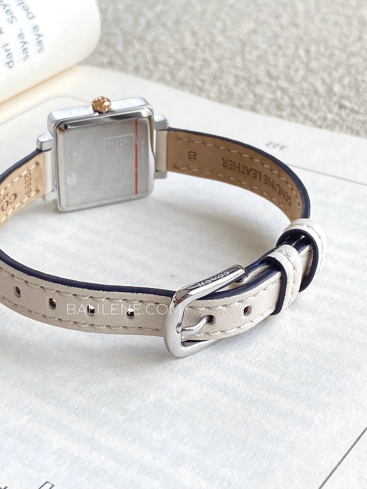 detail-belakang-Coach-14504438-Cass-Ladies-Dial-Leather-Strap-Chalk-Watch-balilene