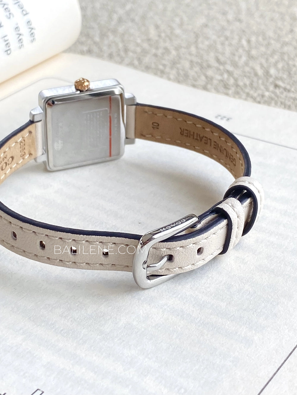 detail-belakang-Coach-14504438-Cass-Ladies-Dial-Leather-Strap-Chalk-Watch-balilene