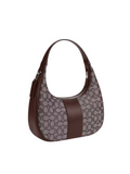 detail-belakang-Coach-Carmen-Shoulder-Bag-In-Signature-Jacquard-Oak-Maple