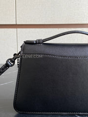 detail-belakang-Coach-Juno-Bag-In-Glovetanned-Leather-Black-balilene