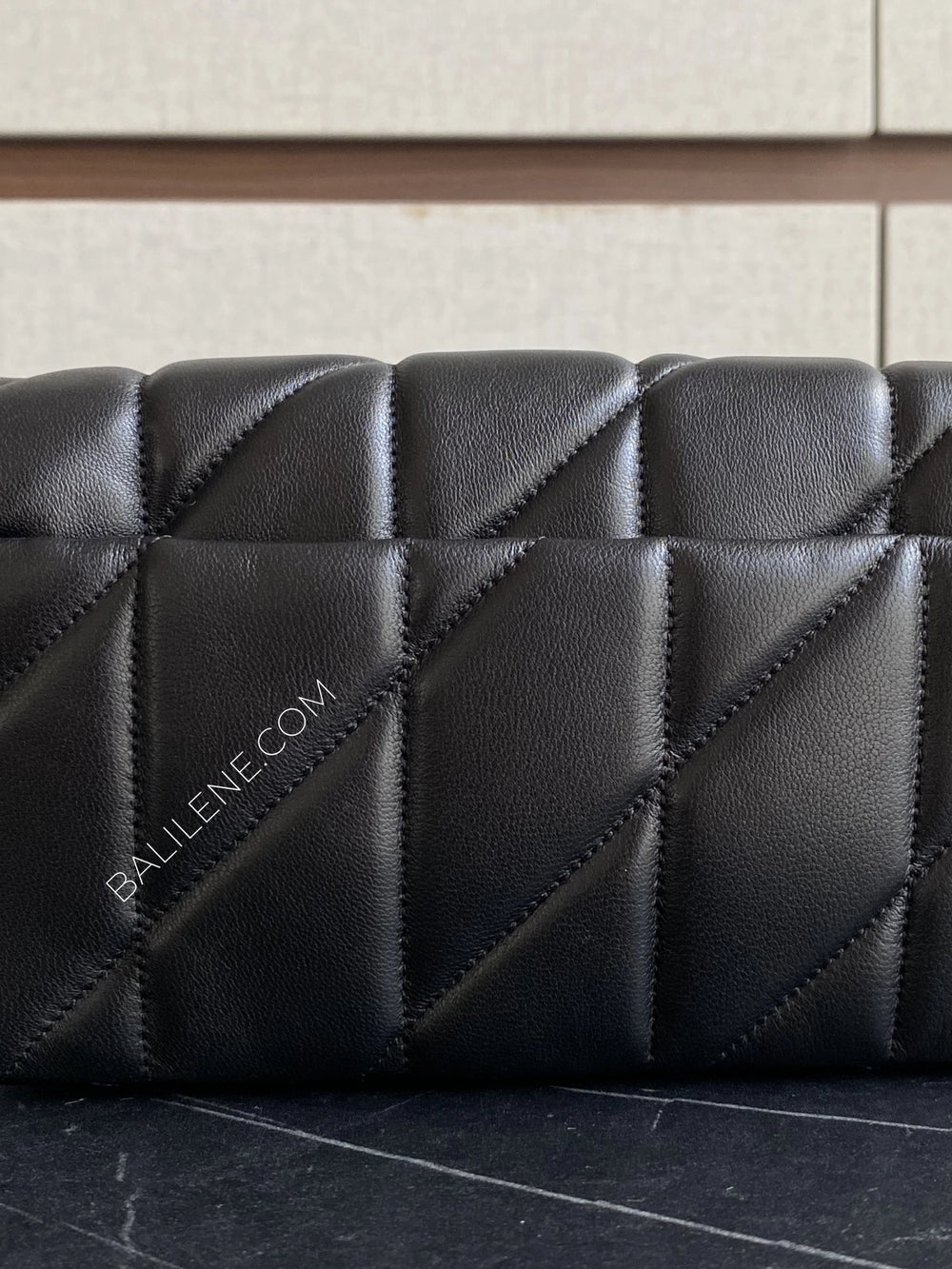 detail-belakang-Coach-Tabby-Chain-Crossbody-Bag-19-With-Quilting-Black-balilene