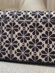 detail-belakang-Kate-Spade-Flower-Jacquard-Small-Flap-Crossbody-Sand-Multi-balilene